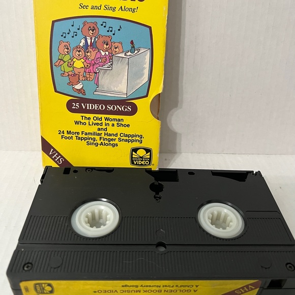 A Childs First Nursery Songs (VHS) - Picture 4 of 4